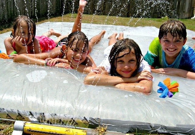 Garten Wassersprenger coole Idee Spaß Sommer