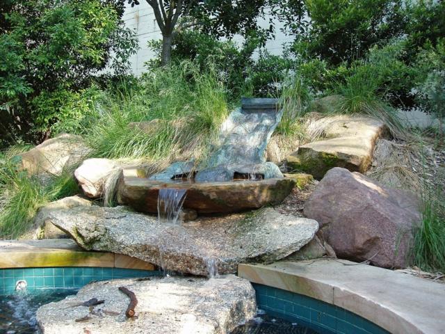 Wasserfall Pool Gartenteich Steine anlegen Ideen