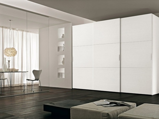 Weißer Schrank mit Schwebetüren elegante-silhouette wohnzimmermöbel