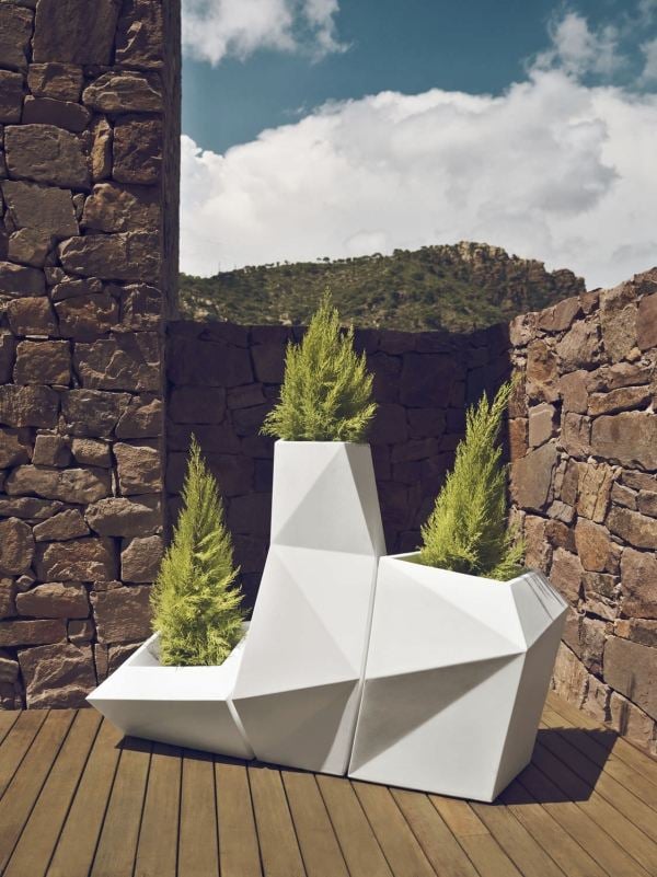 pflanzgefäße für außen geometrisch elegant weiss FAZ Ramon Esteve-VONDOM