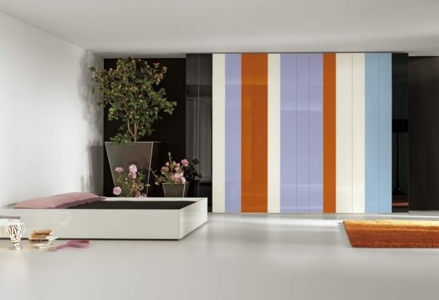 einbauschrank schlafzimmer möbel-bunte farbstreifen weiß orange