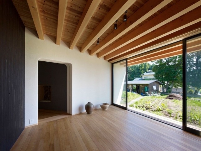 ferienvilla japan innenarchitektur traditionell holzboden glas schiebetüren