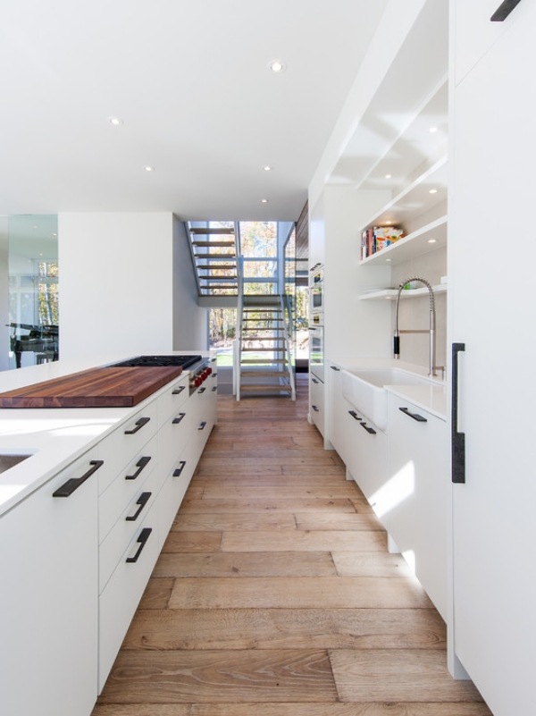 küchen design weiß-schlicht funktional-kochinsel eingebaut herd