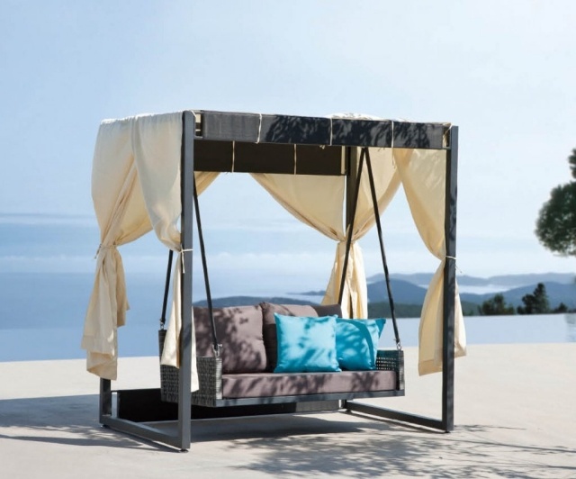 gartenschaukel design mit sonnenschutz strand möbel