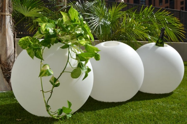 leuchtkugel Garten Gestaltung-solisombra BLOOM-pflanzgefäße blumentöpfe