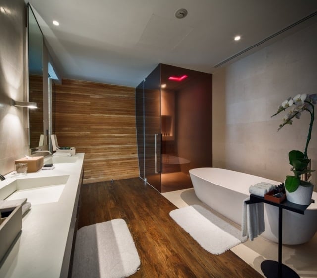 interieur design badezimmer duschkabine einbauleuchten groß blumen