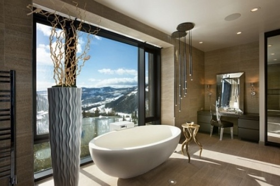 freistehende keramik badewanne-bad mit panorama fenster dekorationen
