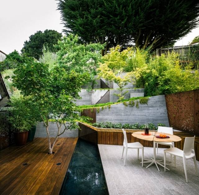 moderne gartengestaltung hanglage terrasse japanischer ahorn baum
