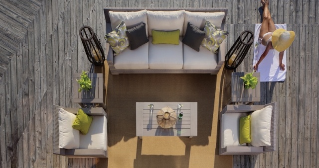 outdoor möbel patio design ideen gestaltung deko kissen gelb 