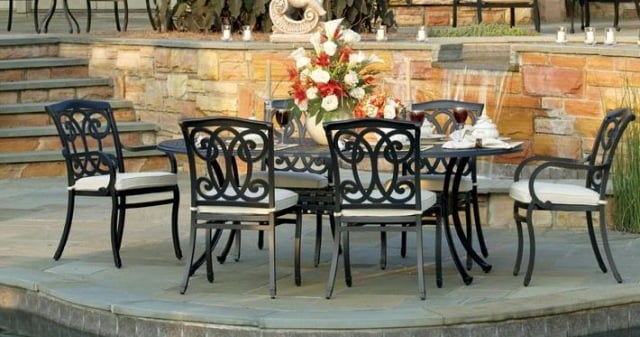 outdoor möbel schön design ideen tisch stühle blumen