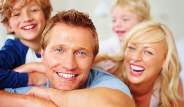 Zahnpflege familie kinder erwachsene frau mann erziehung