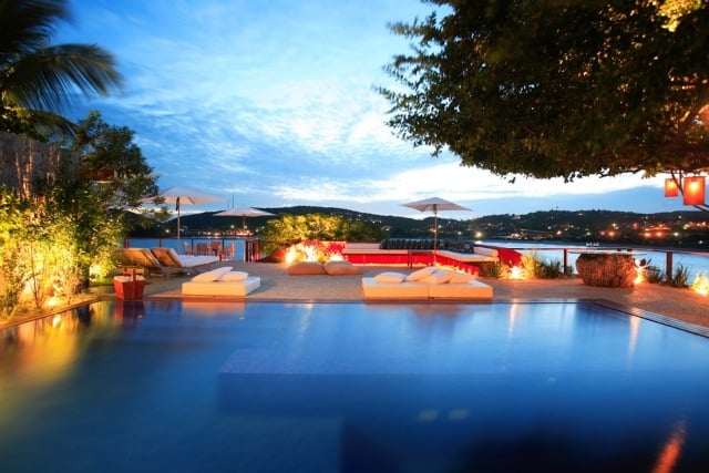 schwimmbecken design lounge bereich terrasse Insolito