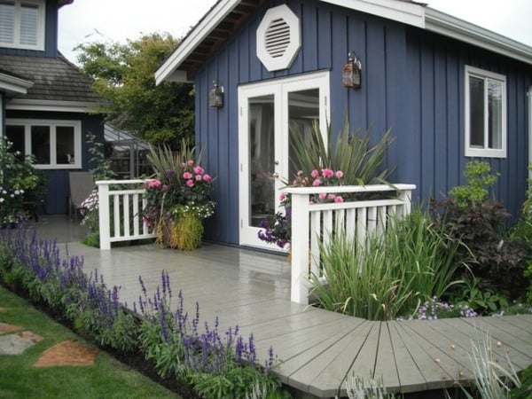 Gartenhaus aus Holz blaue Farbe Design Ideen