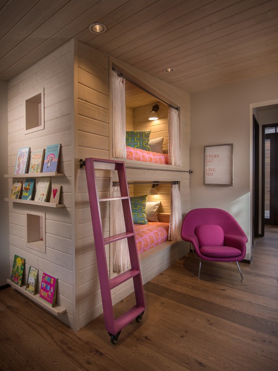 spielhaus im kinderzimmer bauen etagenbetten mit leiter relaxsessel-purpur kissen