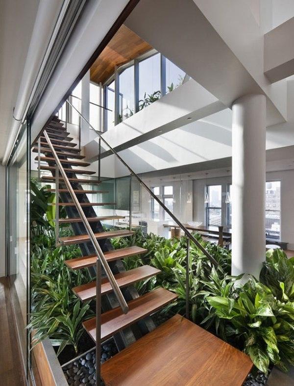 architekturtrend ökologisch indoor begrünung treppenhaus holz boden