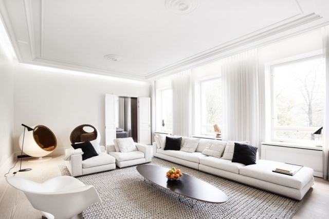 weiße wohnung farben design skandinavischer stil-möbel sonnenschutz lamellenvorhang