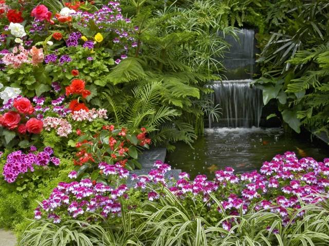 Garten Gestaltung Ideen blühende Blumen Stauden exotisch