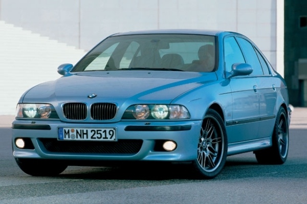 frontal-BMW 3er Serie E39 1998 2005- blau-Auto-Geschichte