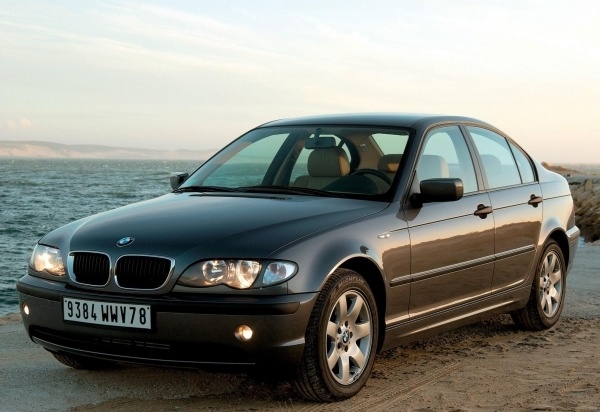 BMW 3er Serie 1998-2005- braun- glanz-Reifen- seitlich