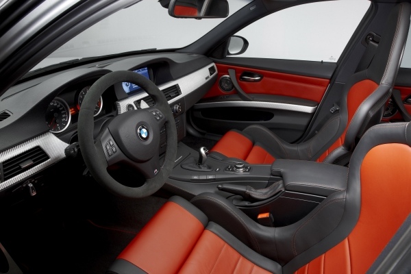 BMW M3 E90-Silber-Rot-innen