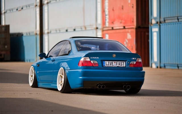 E46-BMW-hafen-blau-hintere-seite