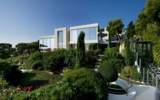 Garten Landschaft-Terrassenförmig anlegen Architektenhaus flachdach-weiß