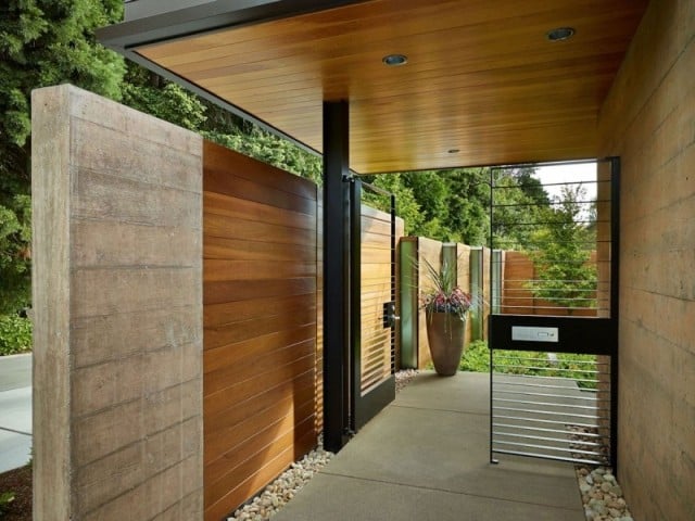 Ideen Hauseingang türsystem modern Betonwand-Holzüberdachung