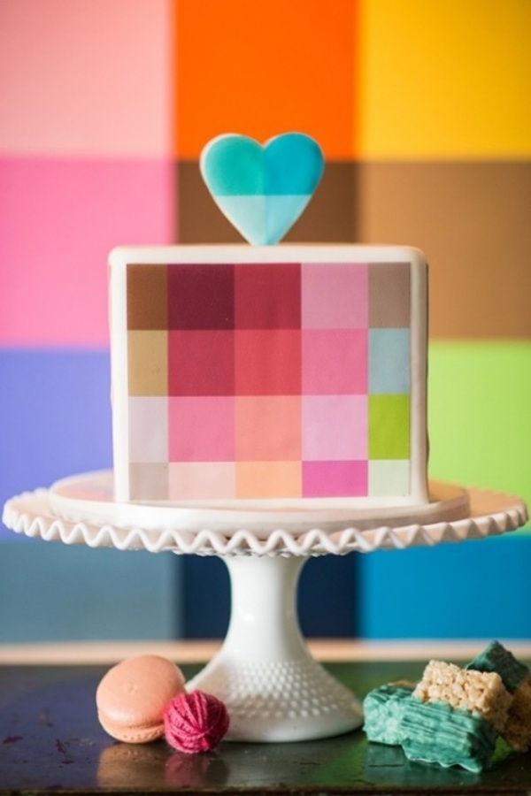 Hochzeitstorte- ungewöhnlich- Quadrat -Herz-farbig