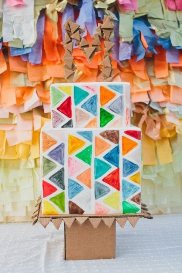 Torte- für- Hochzeit- ungewöhnlich- farbig- Dreieck 