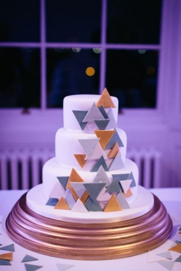 Hochzeitstorte -gold- Pyramiden-silber- blau