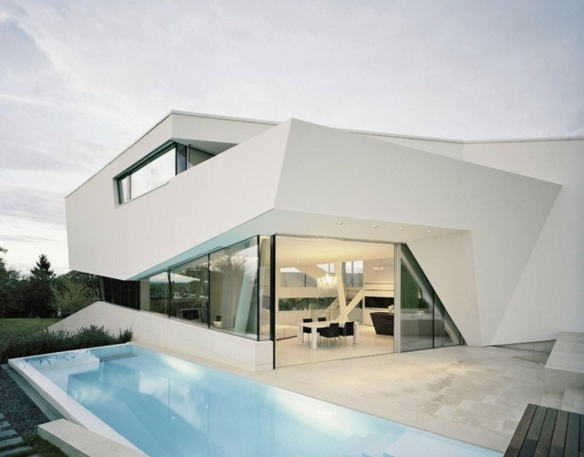 moderne minimalistische Architektur weiße Hausfassade