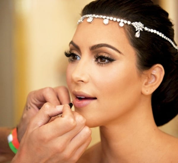 Kim Kardashian Hochzeit Augen falsche Wimpern Mascara