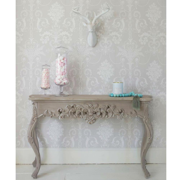 Schminktisch Shabby Chic Einrichtungsideen restauriert beige Farbe Tapeten königlicher Stil