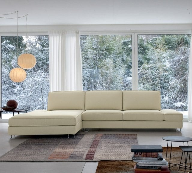 Sofa Wohnzimmer Stauraum Liege tief weiße Farbe Teppich