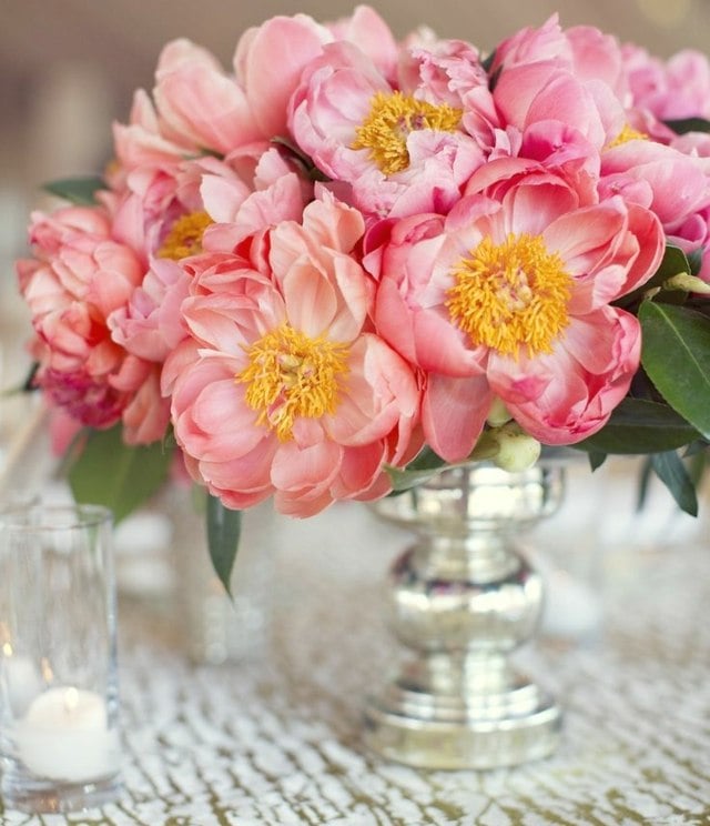 Vase üppige Blumenpracht Tischdecke Design