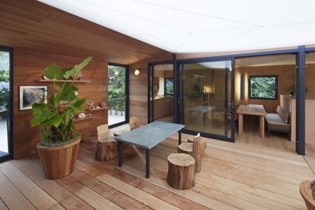 Villa fertighaus aus Holz-Innenarchitetkur Holz Hocker-esstisch schiebetüren glas