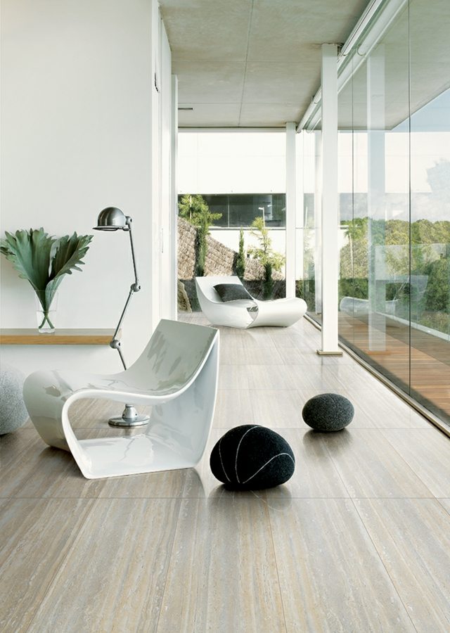 Fliesen Sessel Glas Fassade Holz Möbel Beistelltische