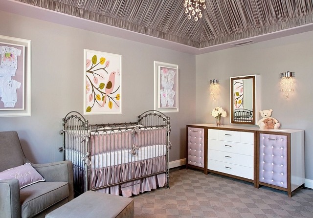 babyzimmer mädchen flieder  farbe romantisches flair deckengestaltung