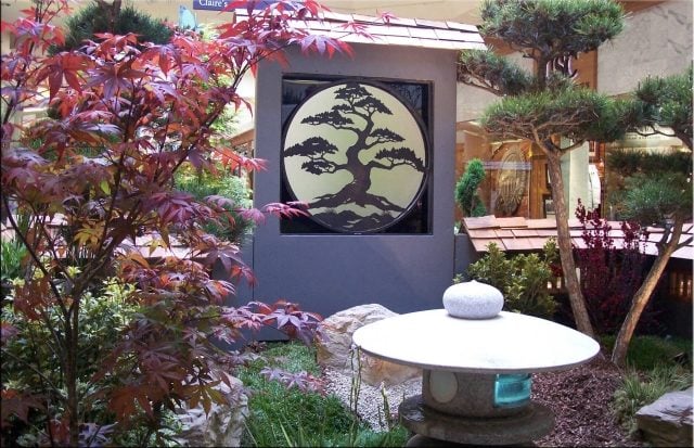 japanicher-garten-design-aktuell-bonsai