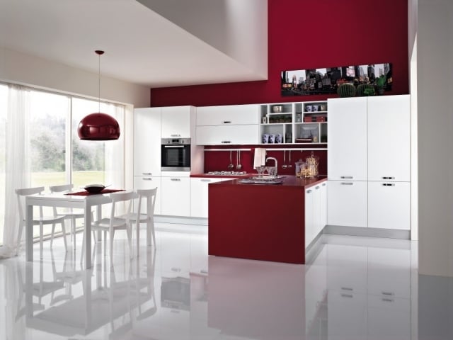 karmin rot-farbakzente setzen küchenblock weiß colombini-casa design