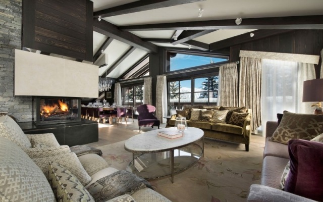 luxus chalet-wohnzimmer loft-stil kamin heizeinsatz dekorationen wohnlandschaft
