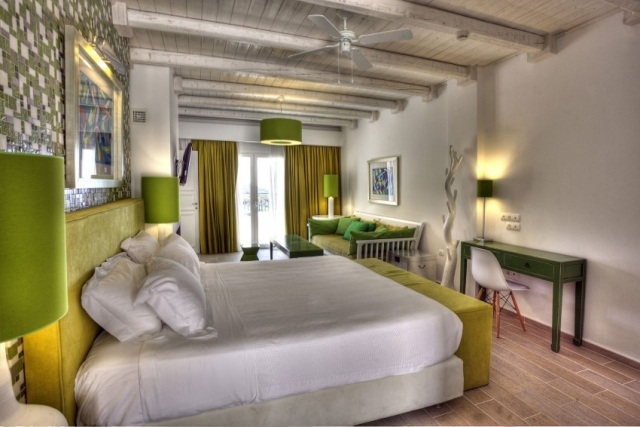 luxus-hotel-griechenland-schlafzimmer-gestaltung-in-olivengrün-weiss