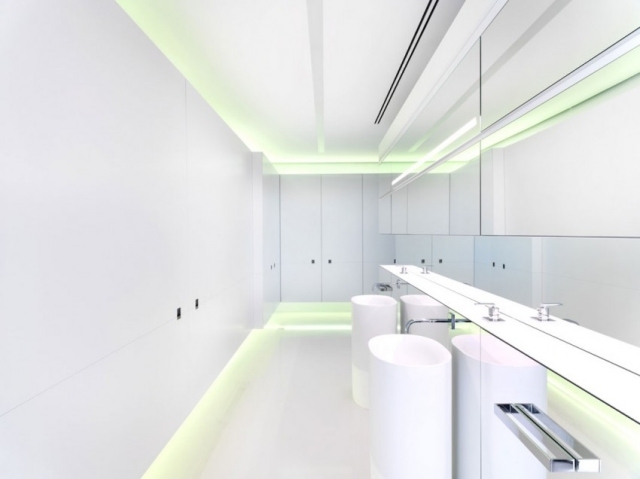 hellgrün Akzentbeleuchtung minimalistisches Badezimmer-Waschbecken mit Säule-freistehend 