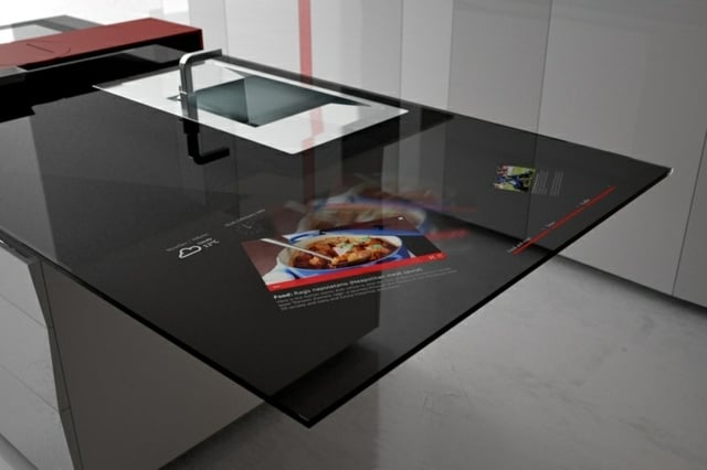 moderne Küche interaktives Display Theke dunkel mattiert Glas