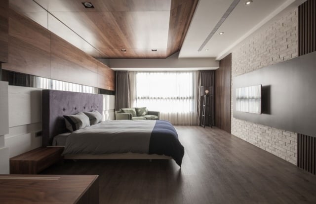  schlafzimmer holz deckenpaneele einbaustrahler weiße ziegelsteine