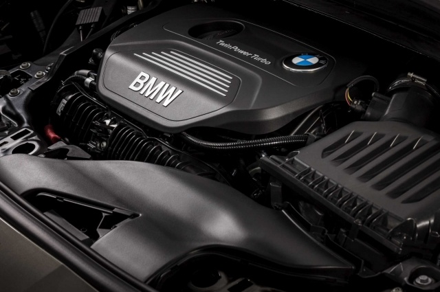 motor-2016-BMW-2-Serie-schwarz-actives-tourer