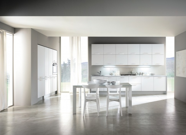 minimalistischer einrichtungsstil weiße küchenmöbel kochinsel-lifestyle trends 