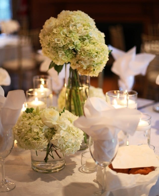 Blumen am Tisch Hochzeit Party Ideen Gestecke arrangieren