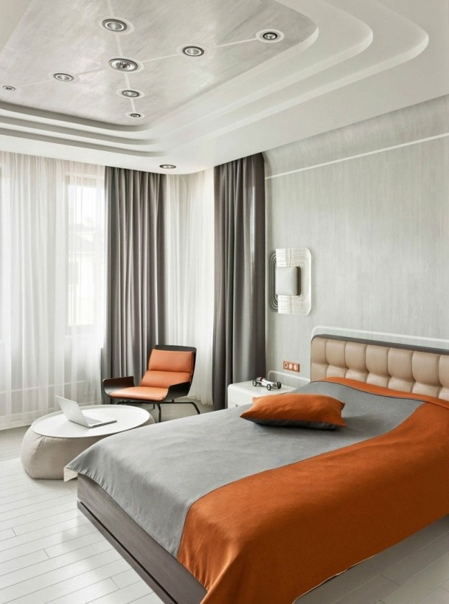 schlafzimmer deckengestaltung paneele weiß einbauleuchten retro futuristisch
