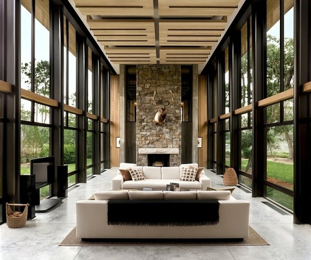 schmales Wohnzimmer einrichten Sofa Sets Haus im Wald Glasfassade